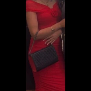 Klänning  - Använd 1 gång bara 