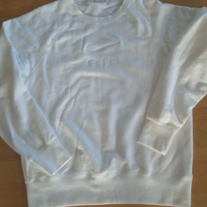 Nike air tröja - Ny vitt tröja storlek M, märke Nike air. 