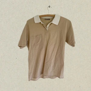 Peter plan krage  - Tunn bomullstopp med vit Peter pan krage