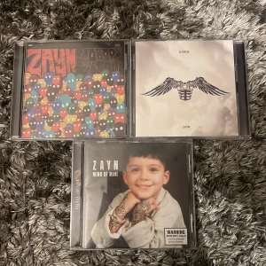 Zayn Malik cd-skivor  - 3 Zayn Malik cd-skivor 💿  Albumen Mind of Mine, Icarus och Nobody is listening! Säljer endast tillsammans 