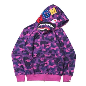 bape hoodie - Säljer min 2 år gamla bape hoodie som är äkta orginal pris var över 4000 säljer den för 2000