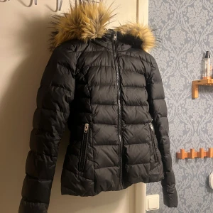 Rock and blue - Sparsamt använd, ny skick, mer bilder finns att få vid intresse. Köparen står för frakten.
