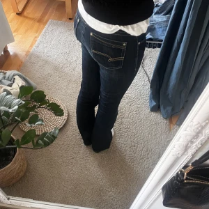 mavi jeans - ett par superfina jeans från mavi, knappt använda! 💞 Passar mig bra som har 26-32