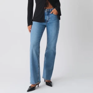 Classic boot jeans  - Snygga jeans från gina, säljer den då jag har en liknande från Zara jag använder mer. Endast använt typ 3 gånger 💓