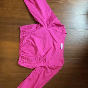 Rosa tröja  - En rosa tröja från rodebjer i storlek S