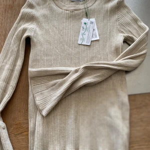 MSCH tröja ny  - Snygg tröja med snygga detaljer i ärmsluten . Helt ny  S/M