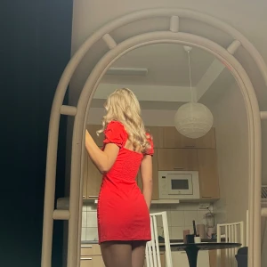 Röd miniklänning - Från bershka ❣️ Använd ett fåtal gånger men har inga defekter 