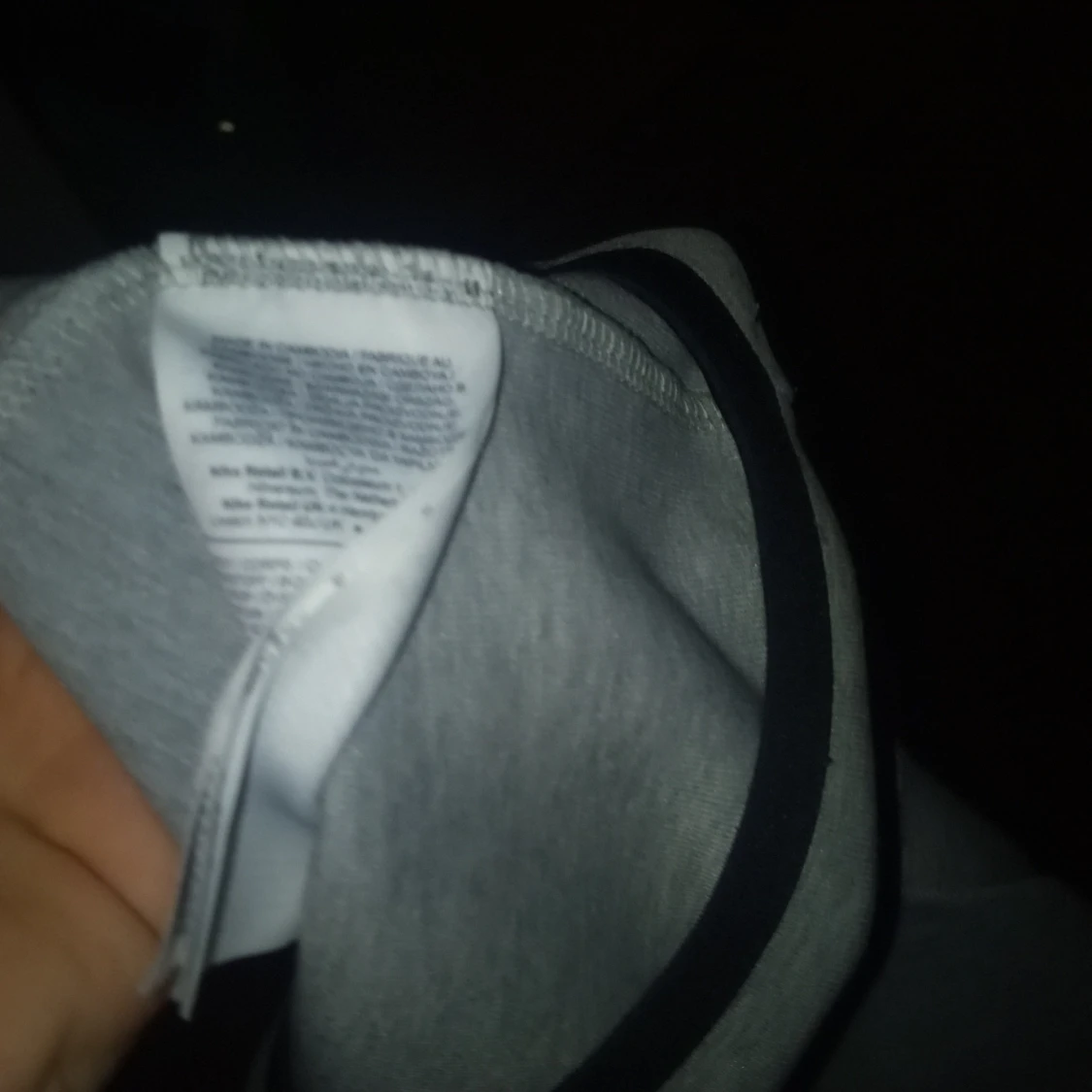 Grå huvtröja från Nike - 3