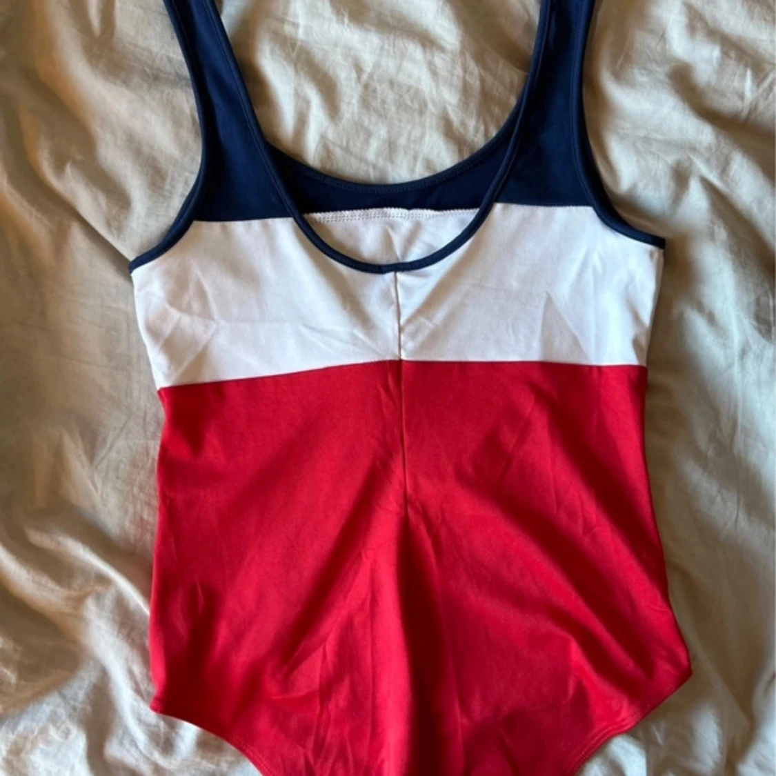 Färgglad body från Levi's - 1