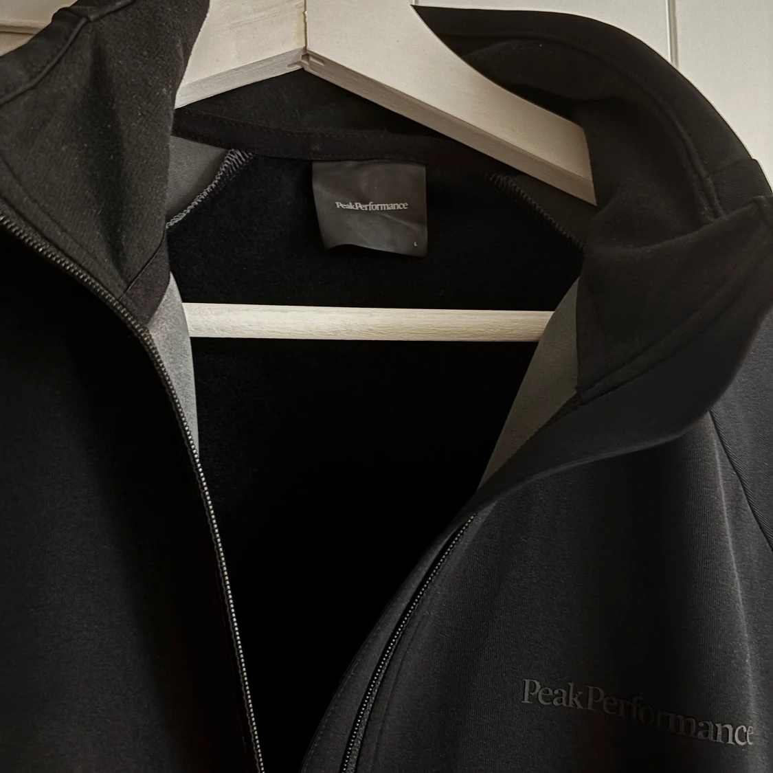 Svart jacka från Peak Performance - 2