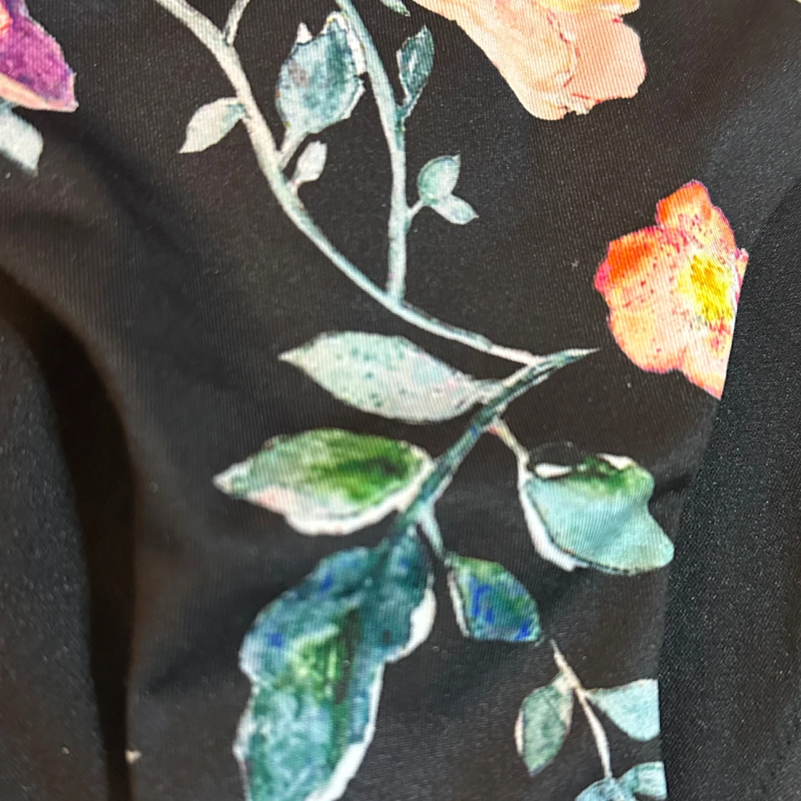 Blommig bikiniunderdel från H&M - 1