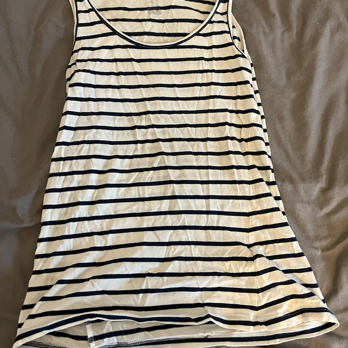 Randig linnetopp från Our Best Basics