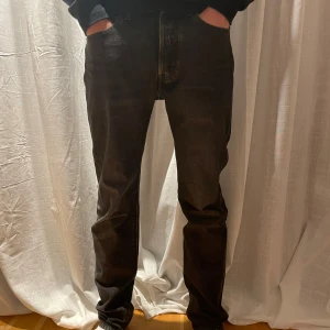 Levi’s 501 jeans - Toppskick, nypris: 1100kr. Säljer då det inte kommer till användning.