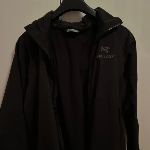Arkterex jacka gortex  - Haft länge har ej kvar kvitto funkar bra i regn 
