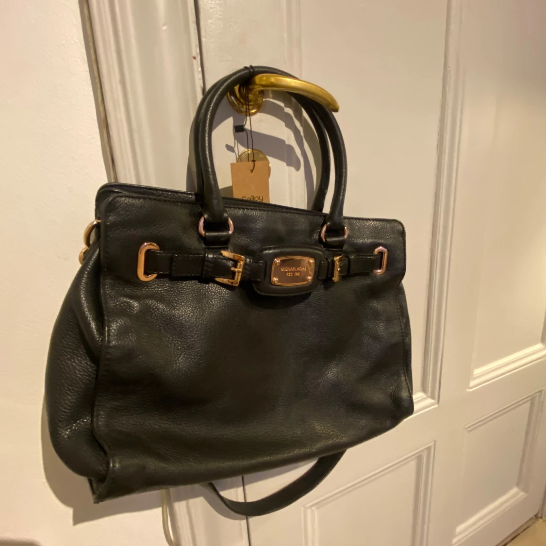 Svart skinnväska från micheal kors - 91