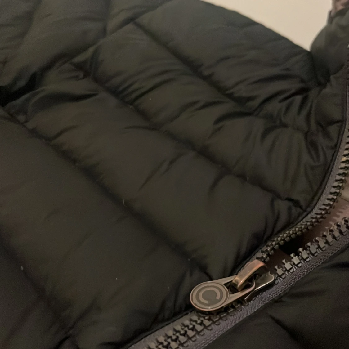 Svart pufferjacka från Colmar - 92