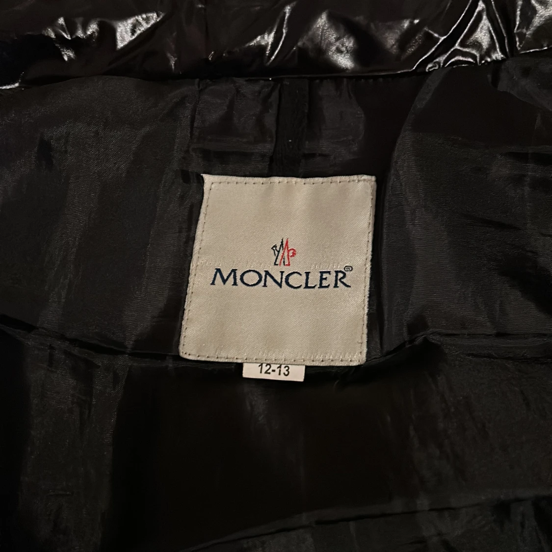 Svart pufferjacka från Moncler - 91