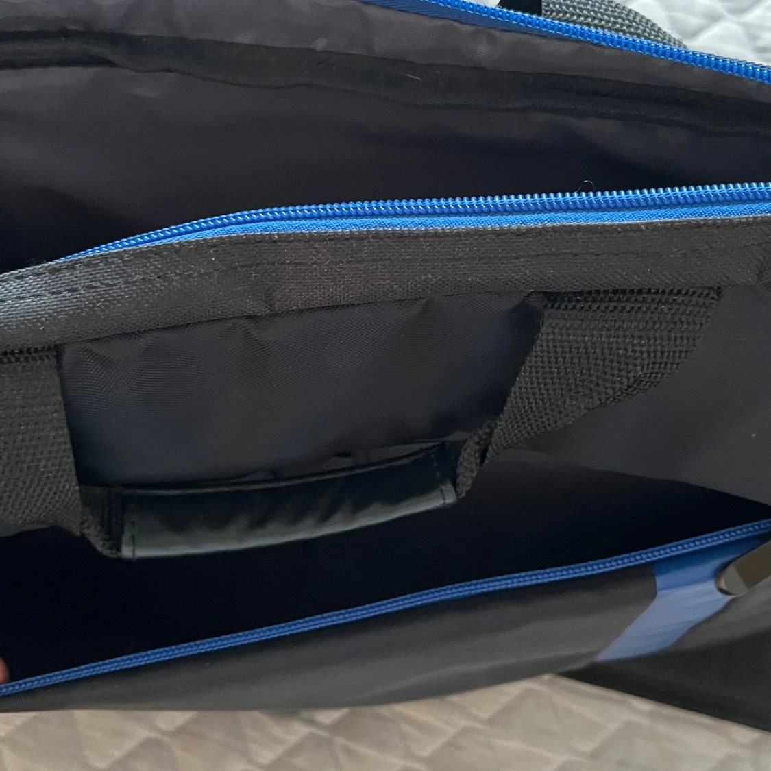 Svart datorväska från Lenovo - 90