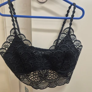 Svart spets bh free people XS - Helt ny med prislapp. 