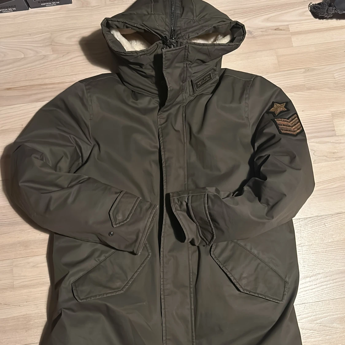 Olivgrön/militärgrön jacka från Woolrich - 93