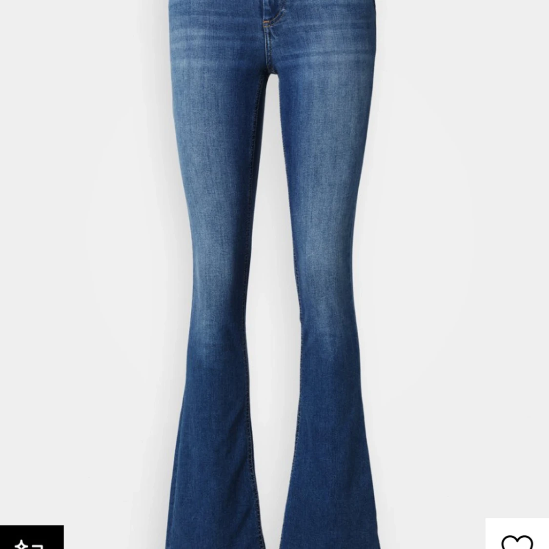 Blå bootcut jeans från ONLY