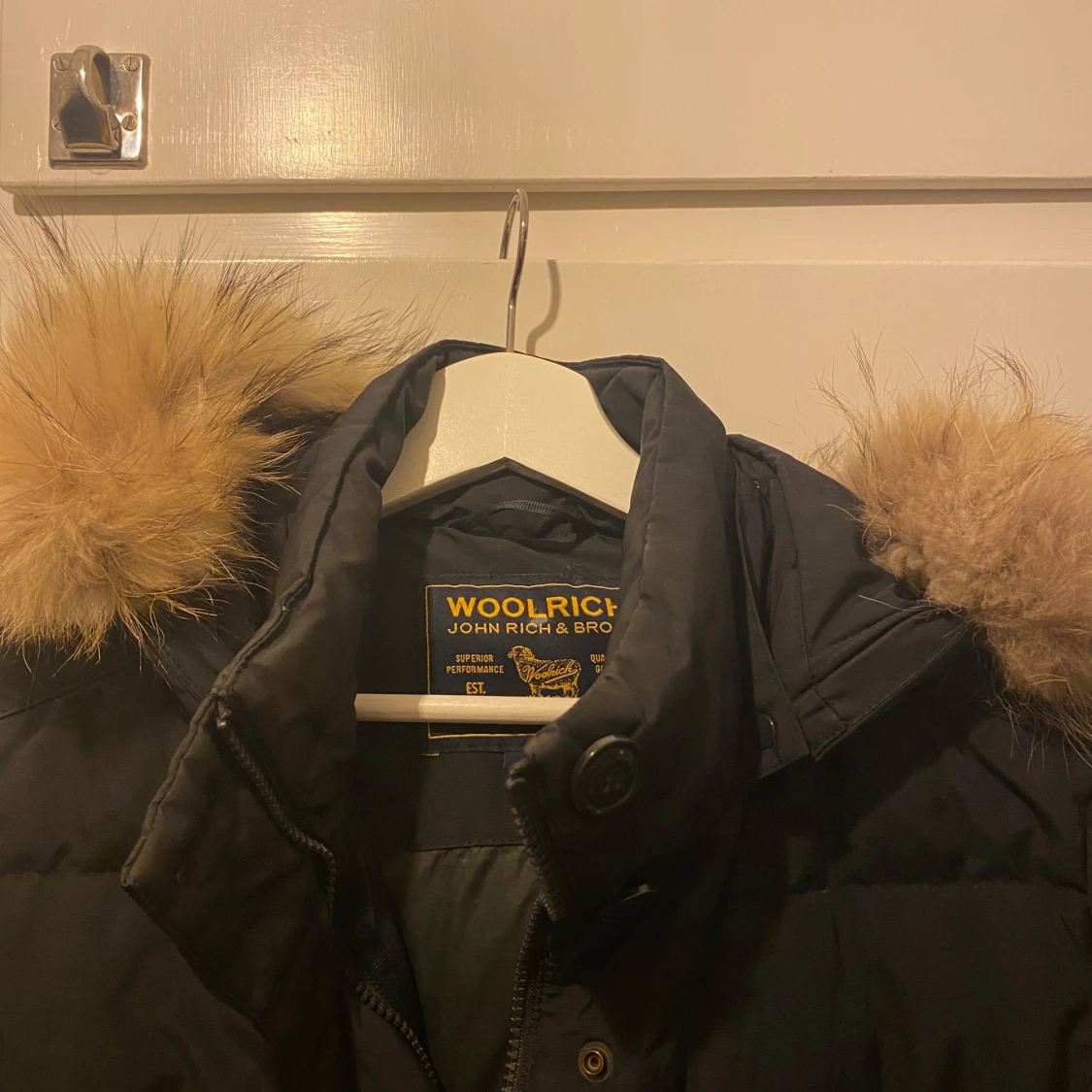 Svart dunjacka från Woolrich