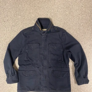 Ralph lauren field jacket  - Säljer Dena snygga field jackan från Ralph lauren som är i gott skick 