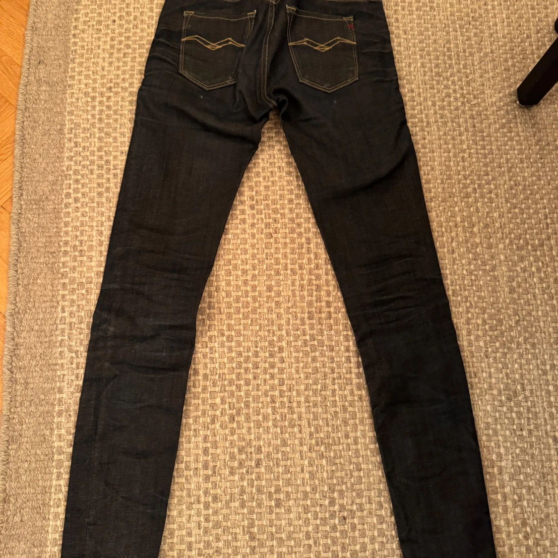 Mörkblå jeans från Replay - 90