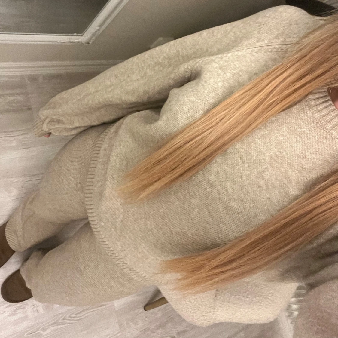 Beige stickat sett - 1