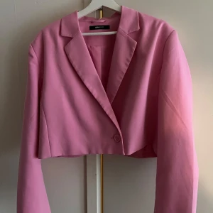 Rosa kavaj  - Använd en gång!