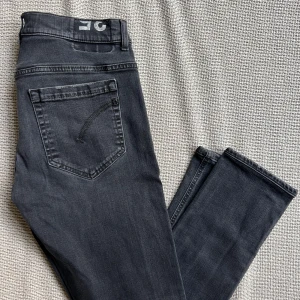 Dondup  - Dondup jeans i fint skick 