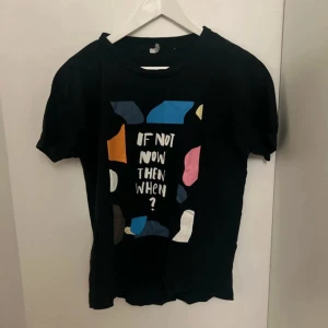T-shirt - Från e-sprit Använt varsamt