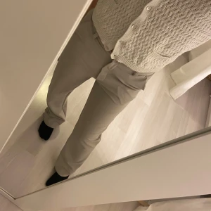 Kostymer  - Säljer mina kostymbyxor dom har några fläckar men kan prova få bort dom❤️