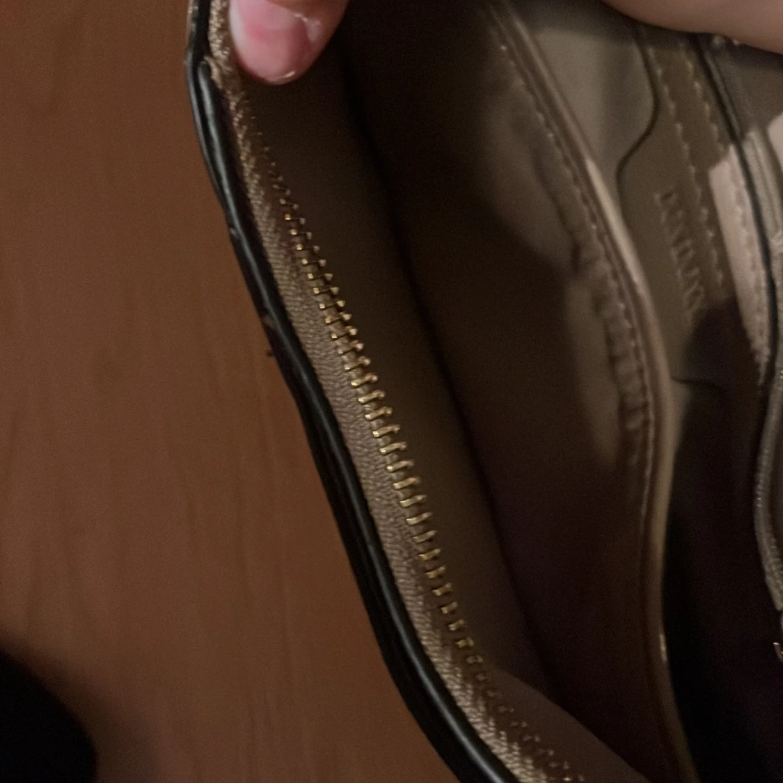 Beige axelväska från Don Donna - 93