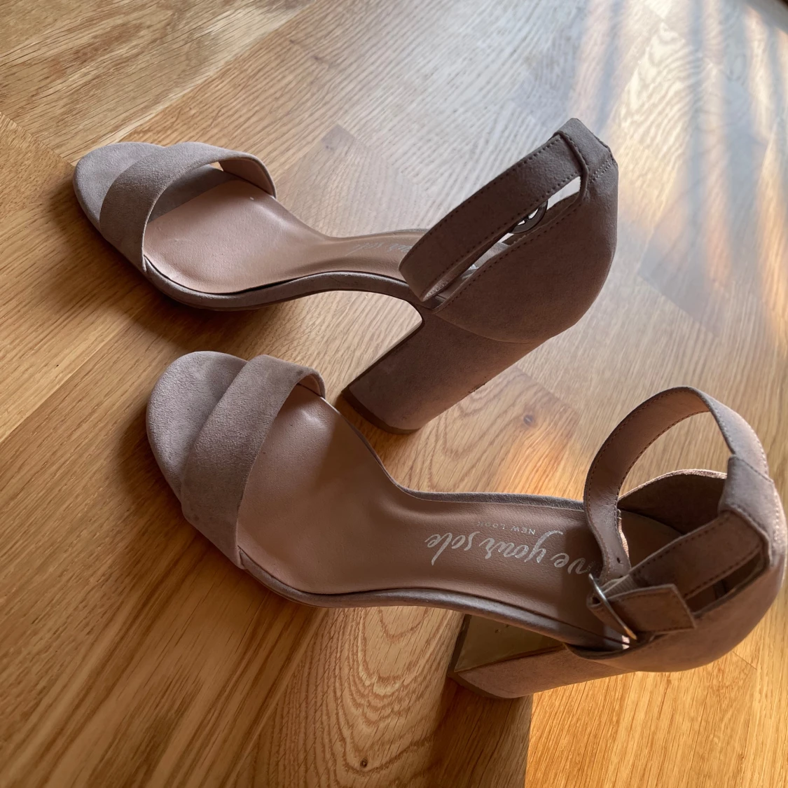 Beige klackskor - 90