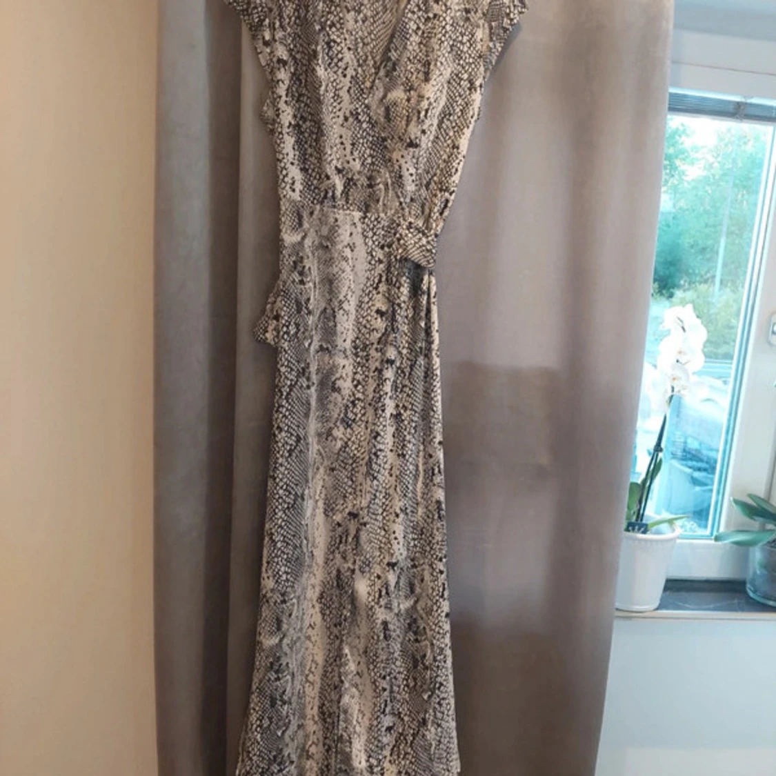 Lång omlott klänning - 90