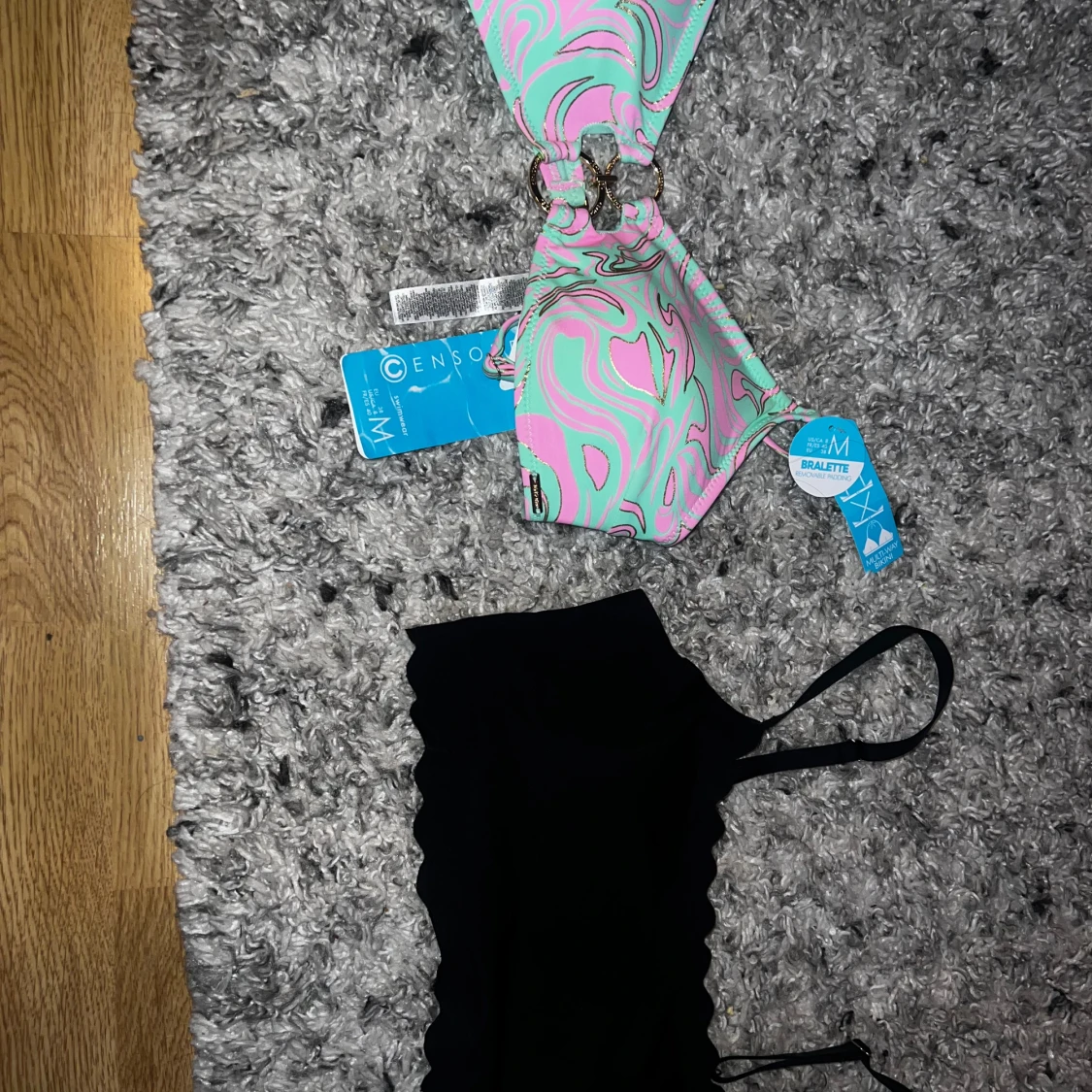 Färgglad bikini med mönster - 90