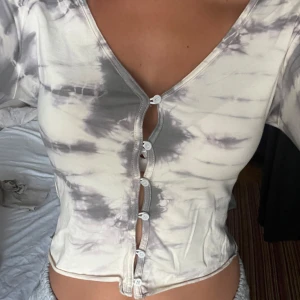 Y2K TOPP - Långärmad topp i bra skick. XS men passar även S