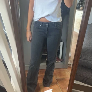 Lager 157 jeans Bootcut  - Fina, sköna Bootcut jeans från lager 157. Dom är endast använda 1 gång. Dom passar bra på mig som är 167cm. Storlek S full längd. 