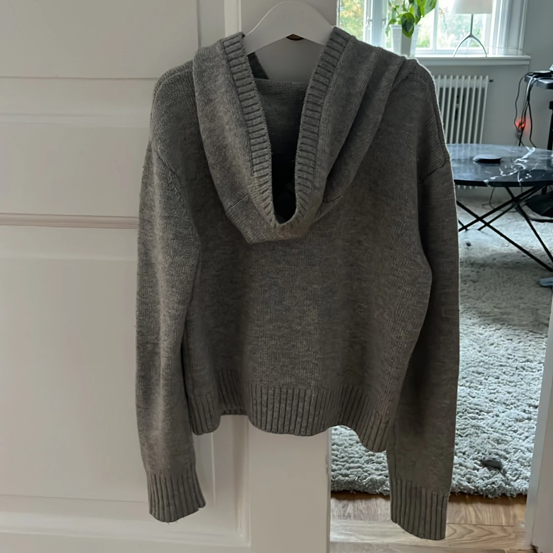 Grå zip up hoodie från Zadig & Voltaire  - 90