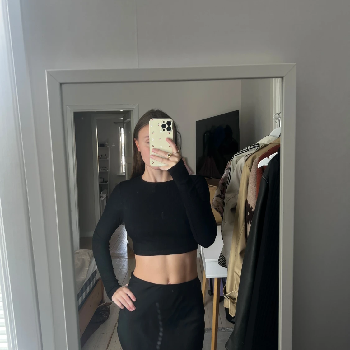 Svart långärmad, ribbad tröja från ASOS