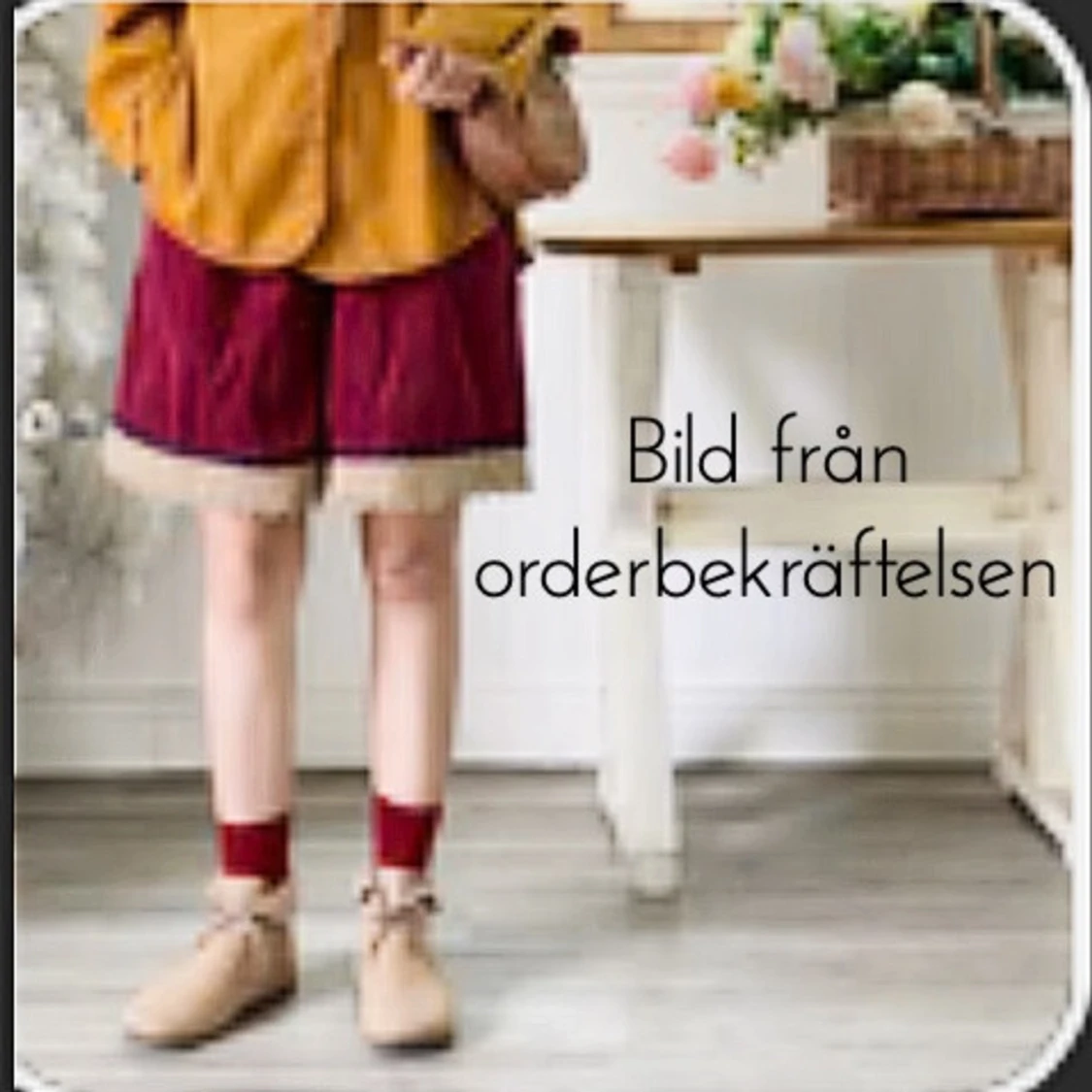 Vinröda manchester shorts med spetsdetaljer - 1