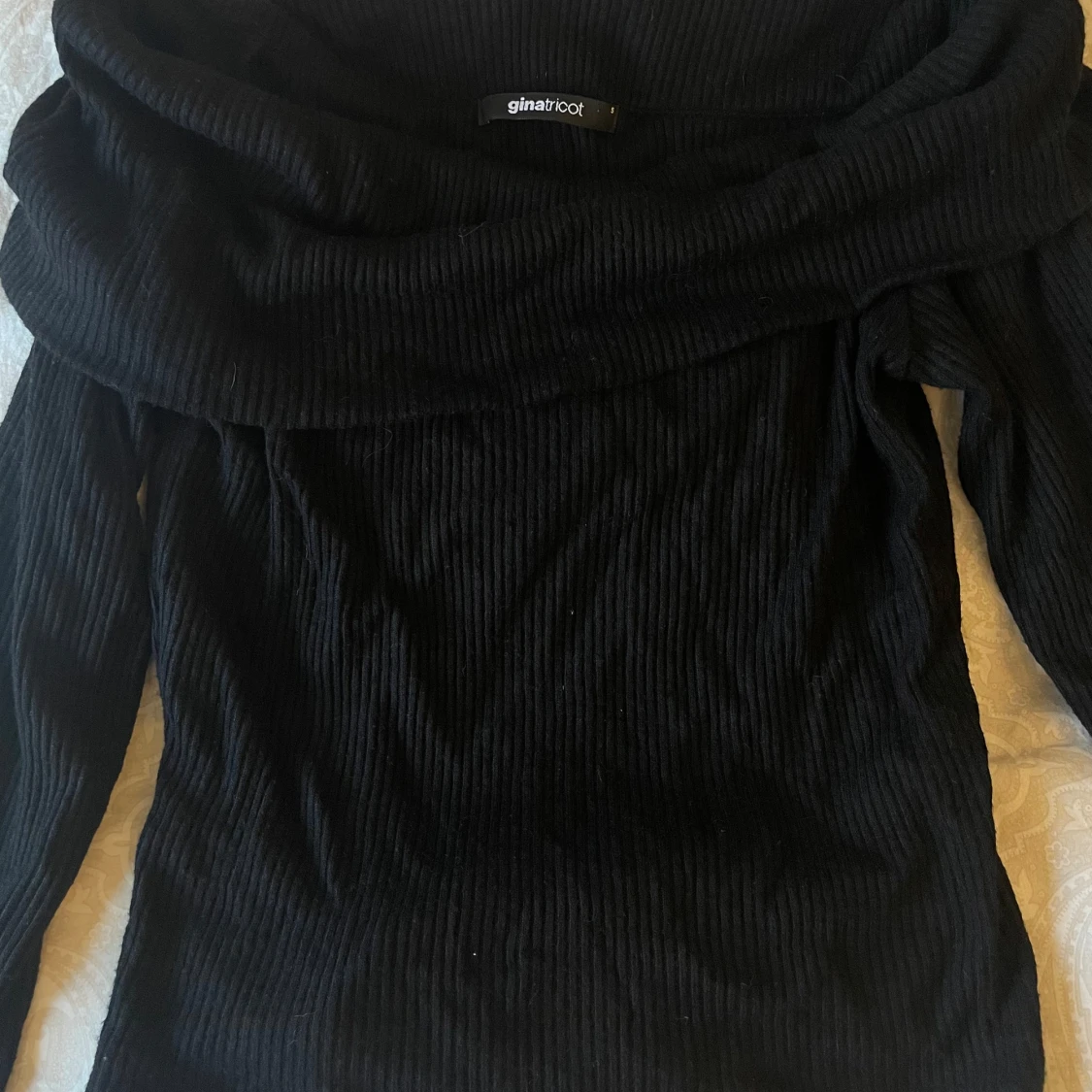 Off shouder tröja - 90