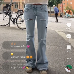 Low waist jeans  - Säljer dessa så snygga lågmidjade jeans🥰🥰
