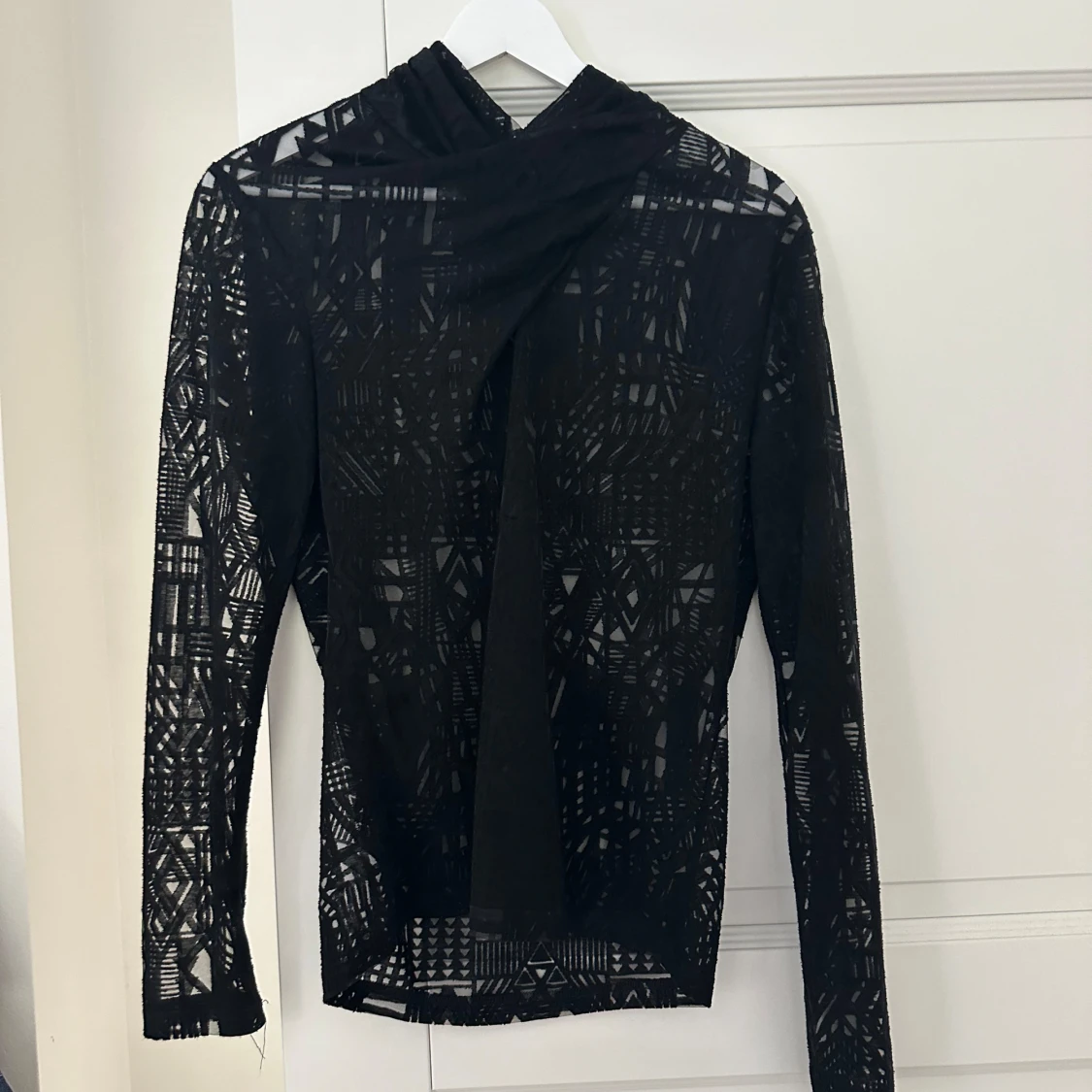 Svart mönstrad topp från Margit Brandt - 93