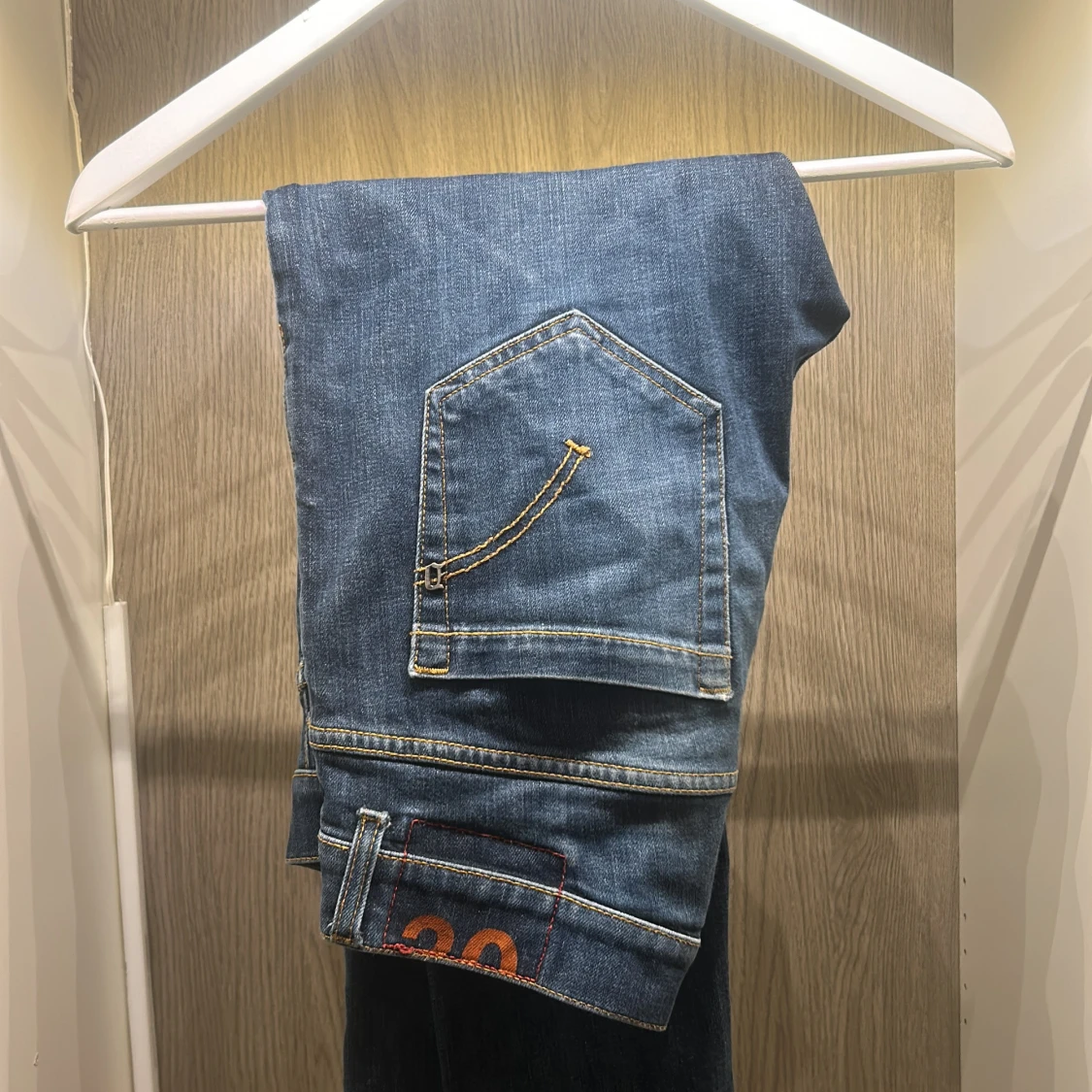 Blå jeans från dondup