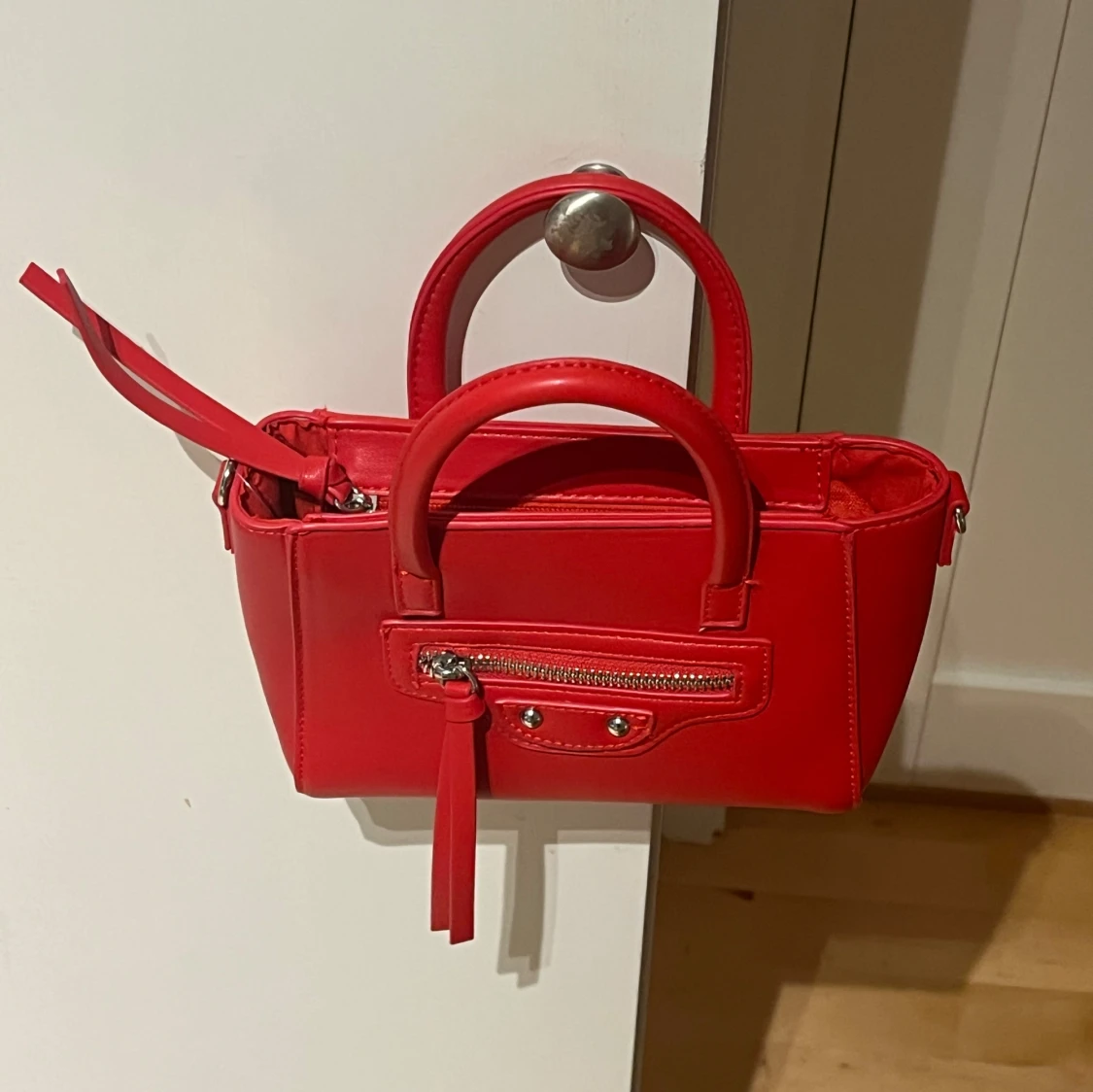 Röd Väska  - 1