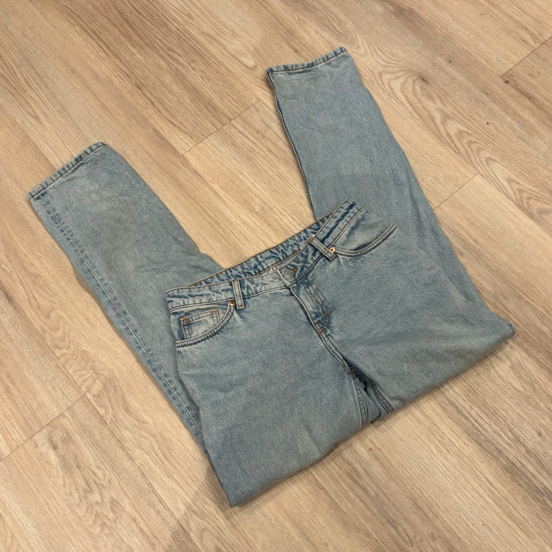 Low waist straight leg Jeans 