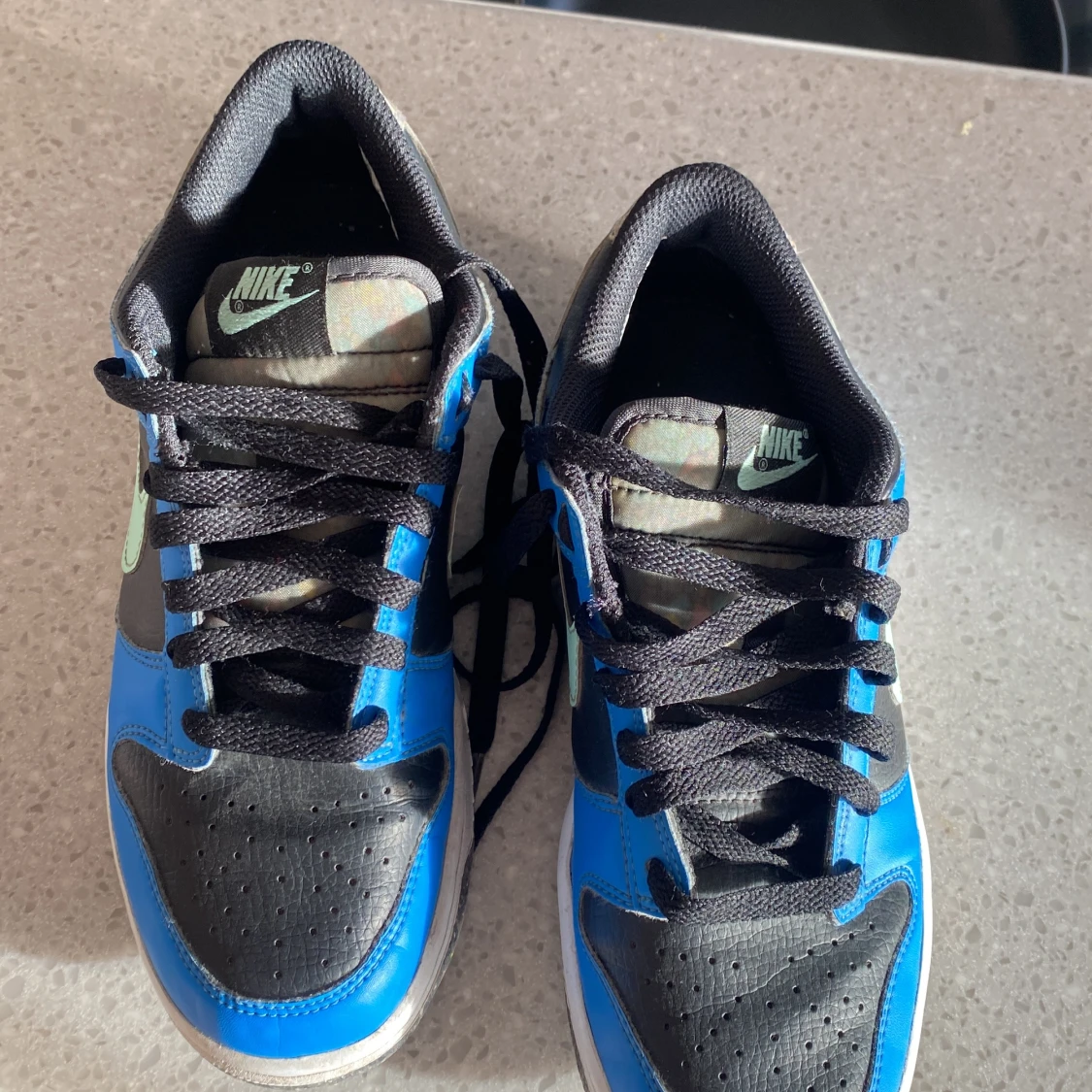 Nike Dunk i blått och svart - 2