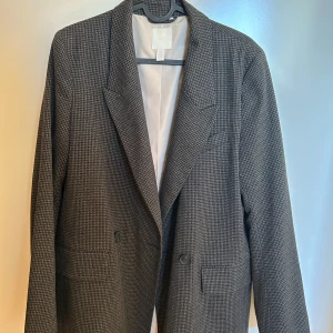Kavaj från H&M - Kavaj från H&M i stl S